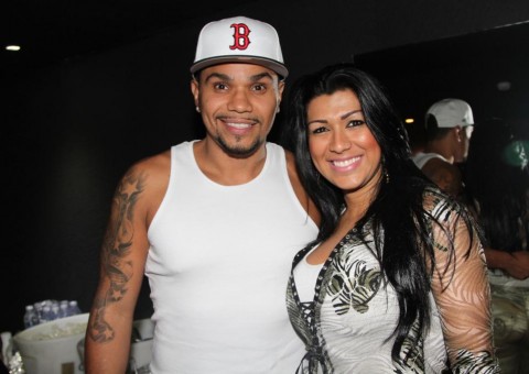 Cantor Naldo é preso após agredir Mulher Moranguinho