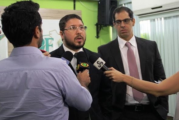 Defensoria Pública coleta assinaturas para projeto de lei que revisa cobrança para taxa de esgoto