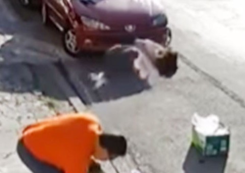 Vídeo flagra carro-pipa fazendo estudante 'voar' em plena luz do dia