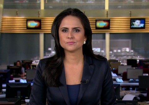 Apresentadora da Record é excluída de amigo oculto da emissora e se revolta