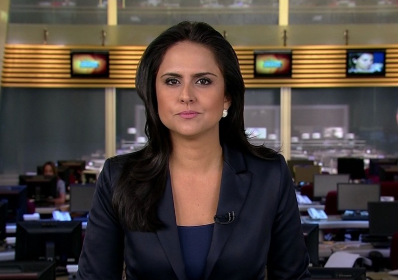 Apresentadora da Record é excluída de amigo oculto da emissora e se revolta