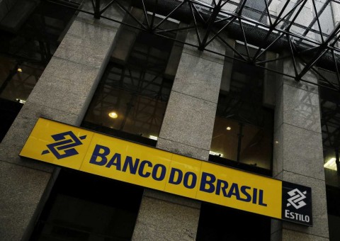 Grupo invade e rouba cofre do Banco do Brasil em assalto cinematográfico 