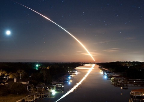 Bola de fogo flagrada no céu viraliza na internet e NASA se manifesta