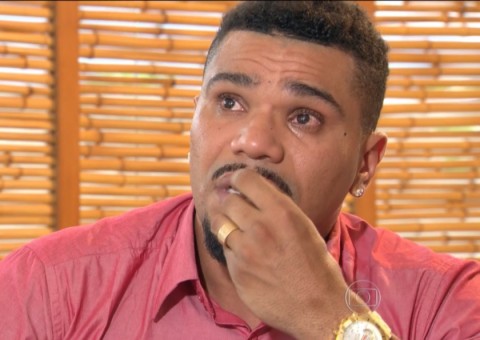 Justiça determina que Naldo saia de casa