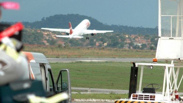 Homem é preso por ejacular em passageira em voo de Belém a Brasília