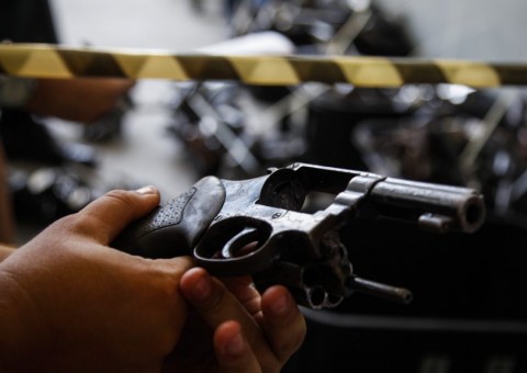 Mulher e amante são presos suspeitos de matar sargento