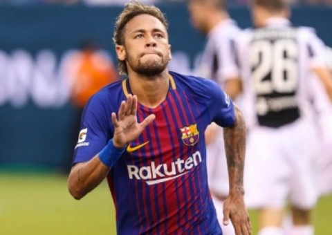  Emergência faz Neymar deixar Paris às pressas e vir ao Brasil