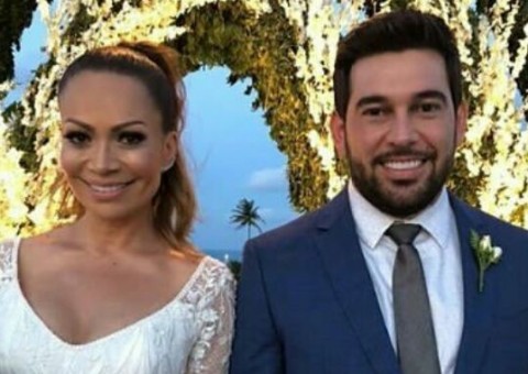 Veja as primeiras fotos do casamento de Solange Almeida