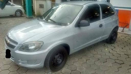 Motorista do Uber tem carro levado por trio durante corrida em Manaus