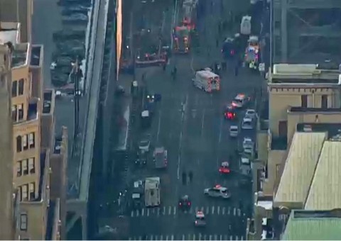 Bombeiros evacuam ruas de Manhattan após explosão de bomba, confira o vídeo