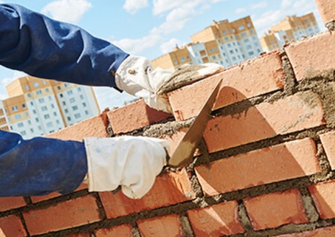 Setor da construção civil cai 6% e demite 105 mil em 2017 