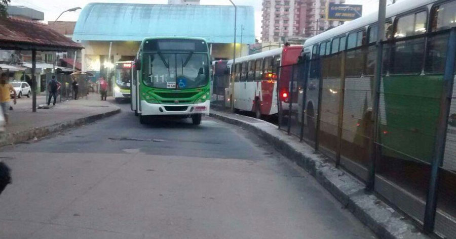 T1 é interditado após pane de ônibus e afeta trânsito em avenidas de Manaus