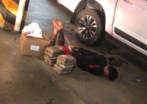 Homem é preso com dez quilos de drogas em supermercado após denúncia em Manaus