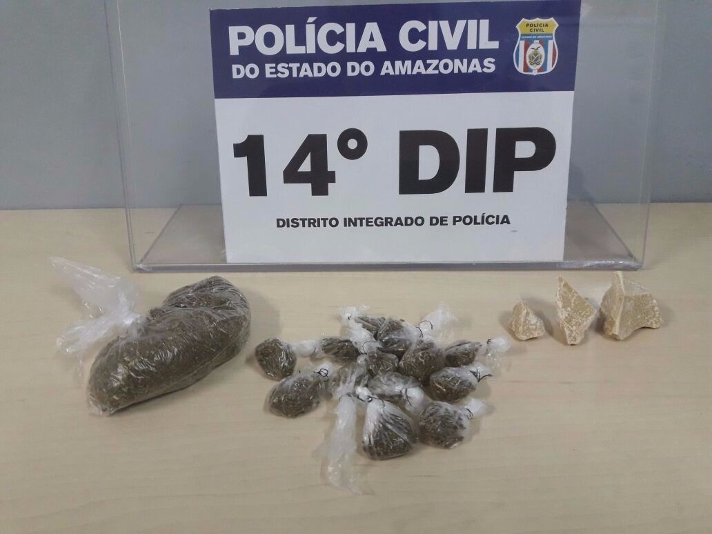 Garçonete denunciada por ‘servir’ drogas é presa em Manaus