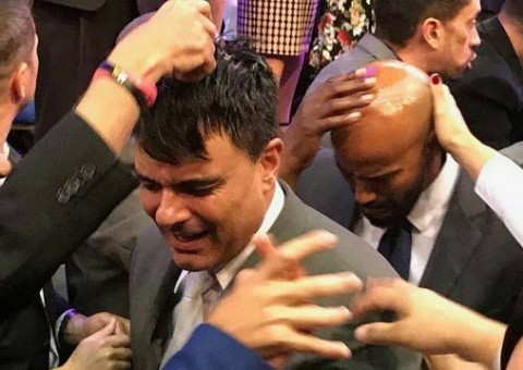 Guilherme de Pádua vira pastor evangélico 