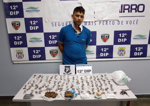 Fugitivo do Compaj é recapturado com trouxinhas de maconha e cocaína em Manaus