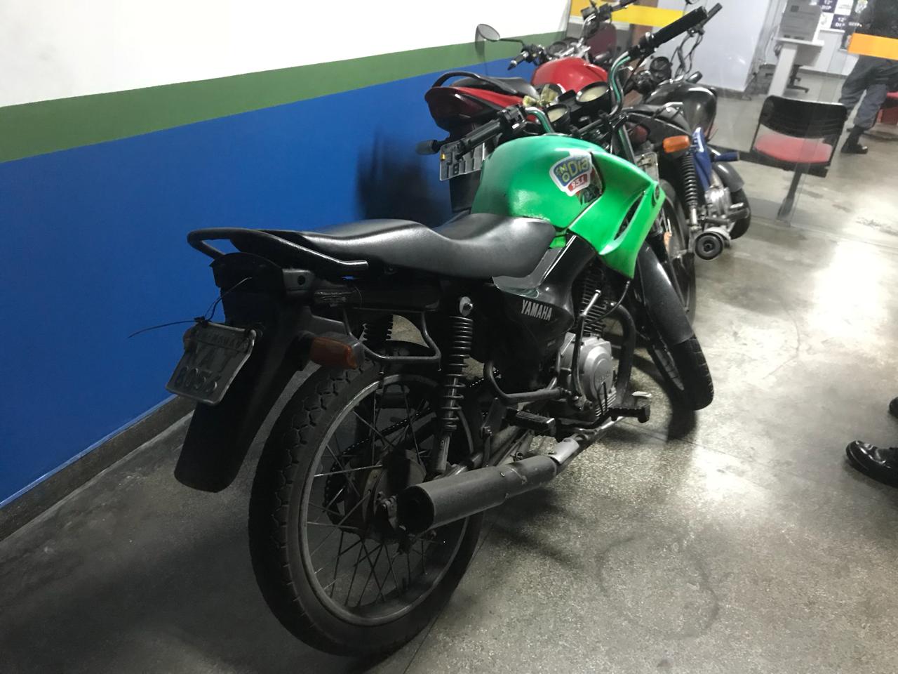 Jovem é preso ao ser flagrado com motocicleta roubada em Manaus