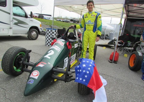 Piloto amazonense decide título paulista da Fórmula Vee neste fim de semana