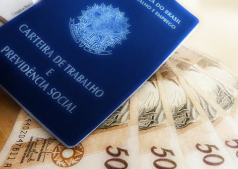 Governo libera hoje abono salarial para nascidos em dezembro