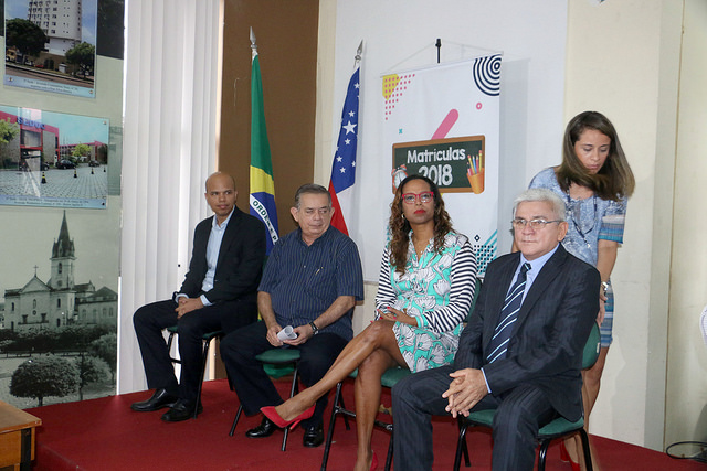 Matrículas para novos alunos da rede pública de ensino começam no dia 13 