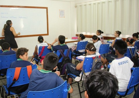 Matrículas para novos alunos da rede pública de ensino começam no dia 13 