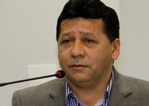 Ex-prefeito de Coari está foragido após ter prisão decretada pela Justiça