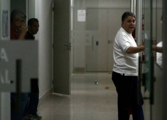 Garotinho anuncia greve de fome e se recusa a receber visitas