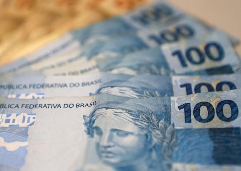 Prefeito aprova reajuste salarial para servidores municipais 