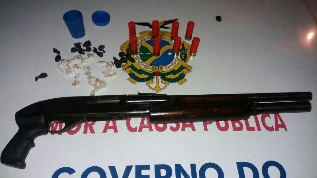 Com escopeta e drogas, grupo é preso em Manaus
