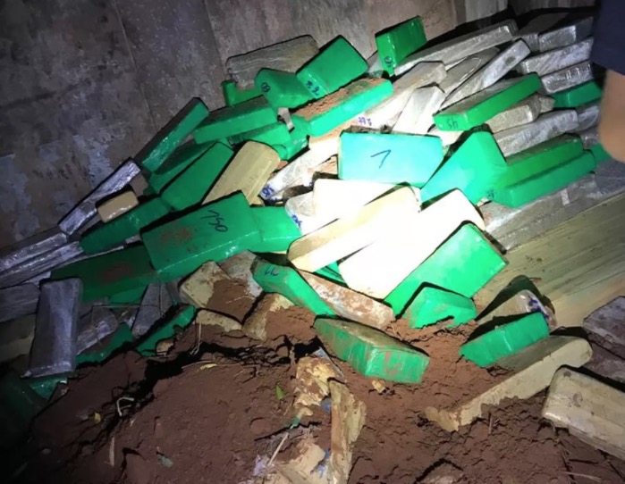 Polícia descobre bunker com mais de uma tonelada de drogas 