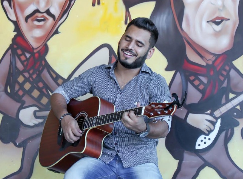  Axerito recebe 2018 com muito alto astral em festa de Réveillon