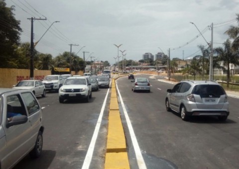 Ponte na Av. Nilton Lins é finalizada e trânsito é liberado