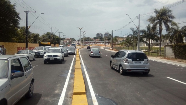 Ponte na Av. Nilton Lins é finalizada e trânsito é liberado