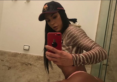 Gracyanne Barbosa quica loucamente com bumbum gigante em aula