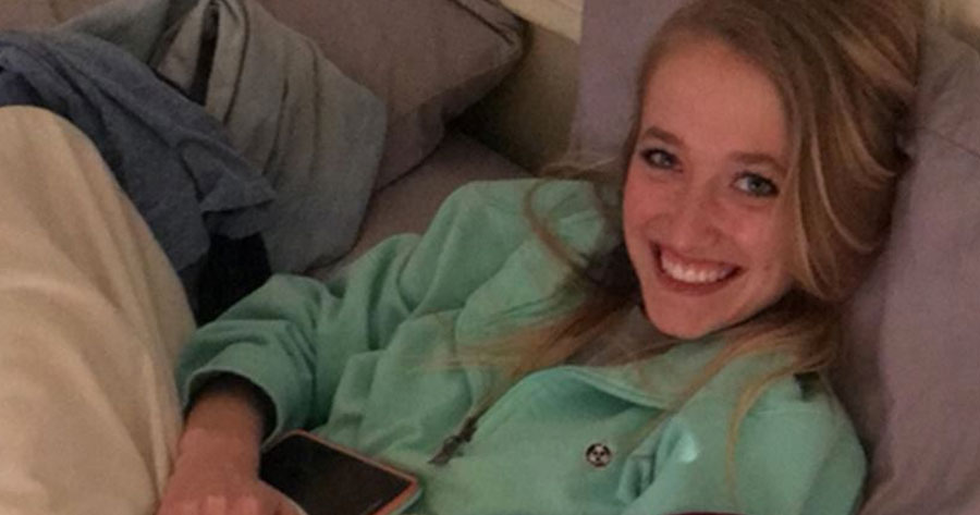  Homem envia foto da namorada para mãe e não percebe detalhe chocante