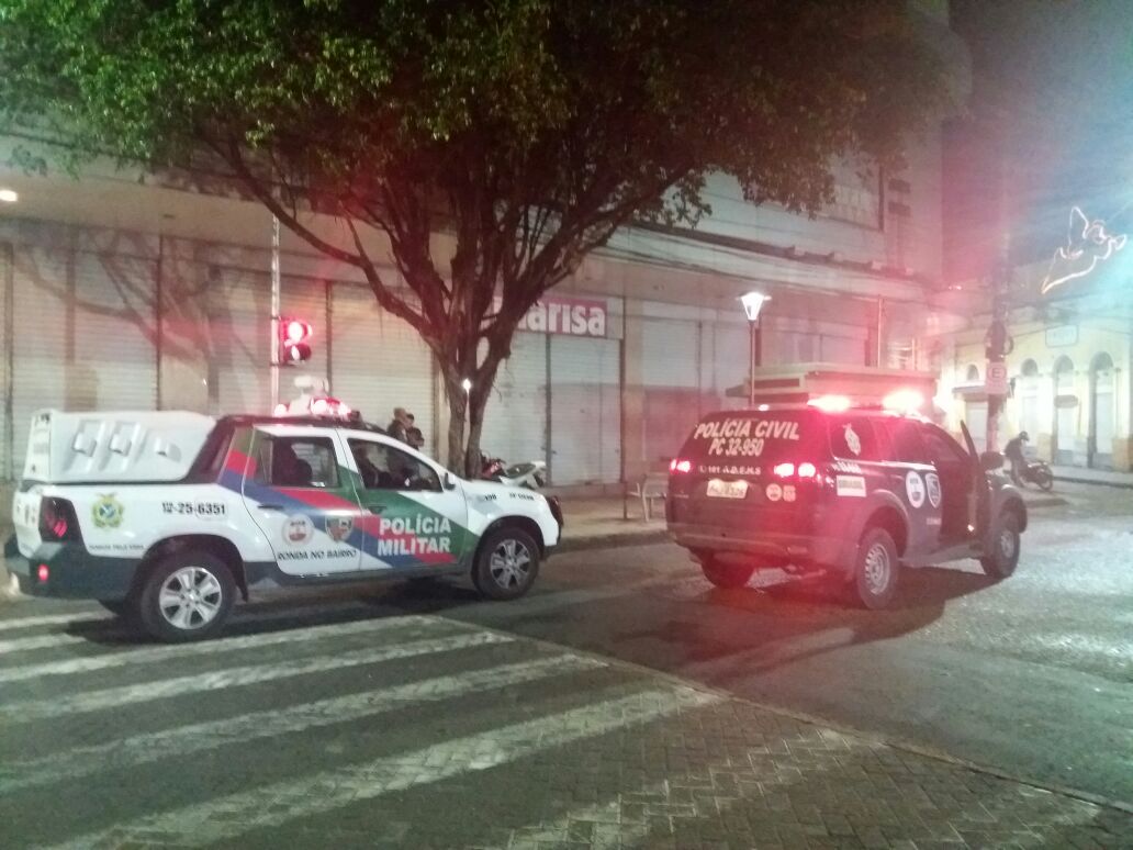 Jovem é assassinado a golpes de barra de ferro durante assalto em Manaus