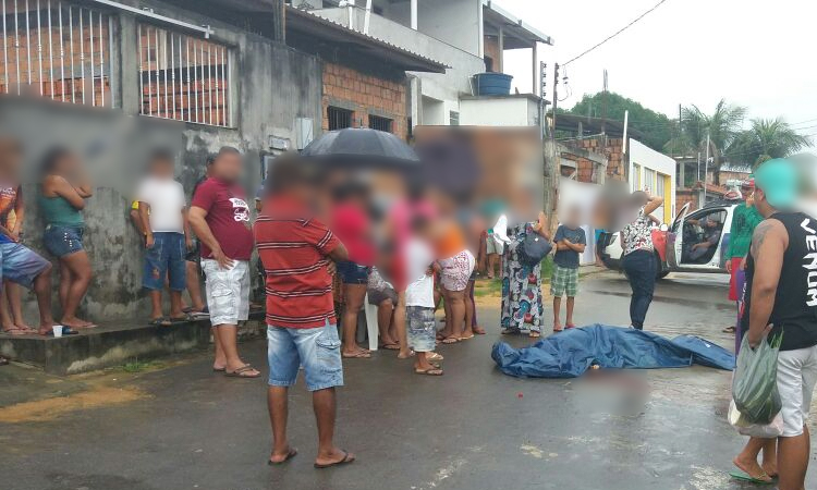 Jovem é morto a pauladas na rua em que morava em Manaus