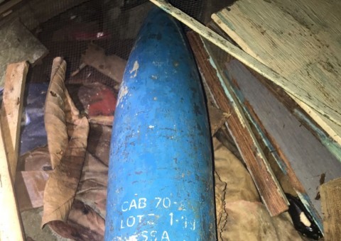 Polícia encontra bomba rara em quintal de casa no Amazonas