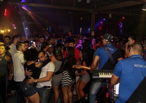 Moai promove esquenta para o natal com forró e sertanejo