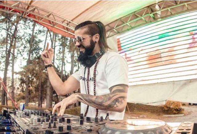Tragédia: Palco desaba e mata DJ em festa rave