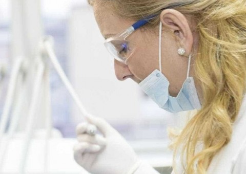 Justiça proíbe dentistas de aplicar botox em pacientes