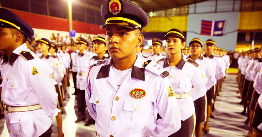 Aluno de colégio da Polícia Militar é primeiro colocado em vestibular da UEA