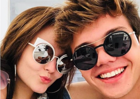 Larissa Manoela assume namoro com ator