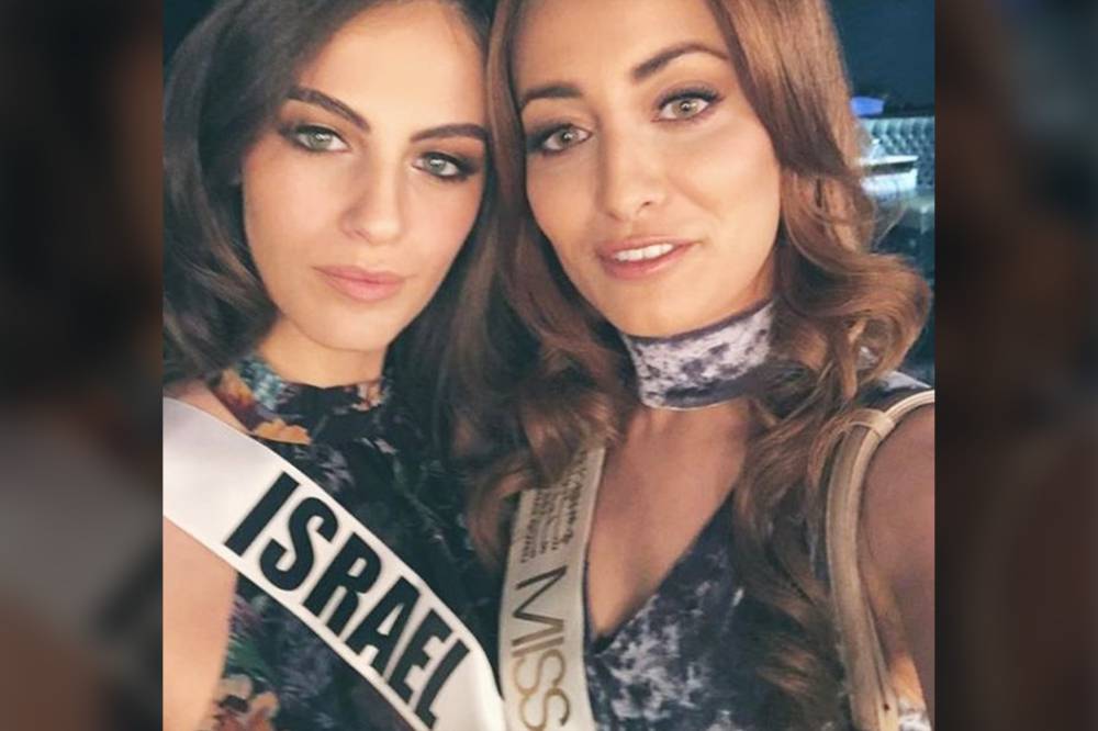 Miss Iraque é ameaçada de morte após selfie com miss Israel
