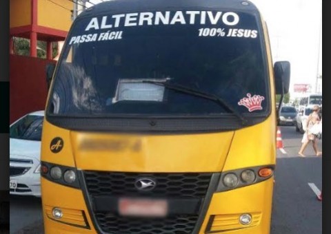 Micro-ônibus Alternativos são apreendidos em condições precárias durante fiscalização em Manaus