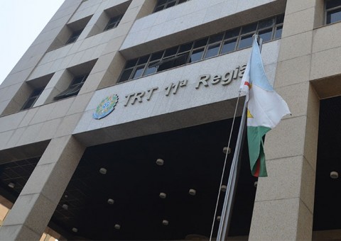 Faculdade de Manaus é condenada a pagar R$ 10 mil em indenização por atrasar salários