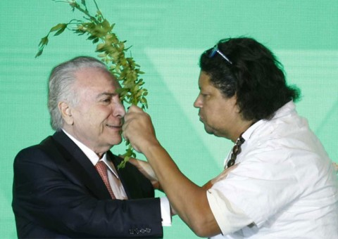 Pai de santo benze Temer e revela detalhes macabros sobre macumba para presidente