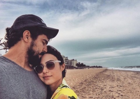 Thaila Ayala se declara para Renato Goés nas redes sociais	