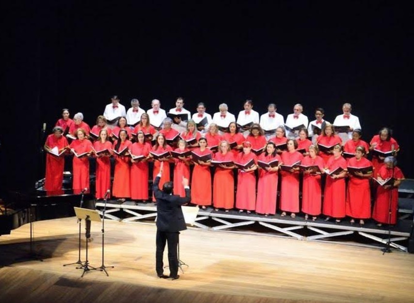 Coral João Gomes Júnior e música sertaneja agitam fim de semana no Plaza