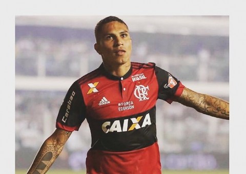 Pena de Guerrero é reduzida e jogador pode disputar Copa